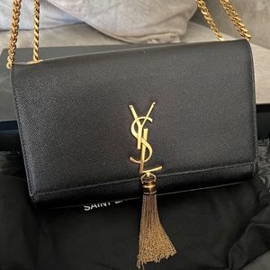 Kate Medium YSL Monogram Grain de Poudre Crossbody Bag